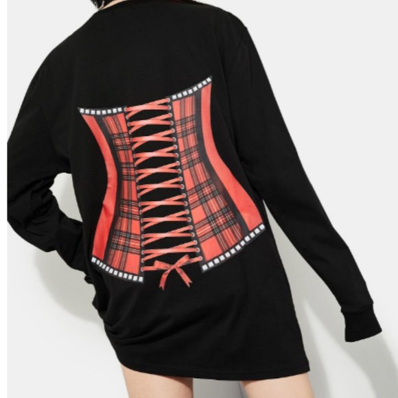 TEMPTING DANGER CORSET GRAPHIC TEE - Picture 2 of 4